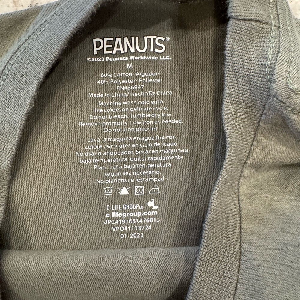 Peanuts Snoopy Love Without Limits Graphic Tee Medium Retro Spring Shirt - Picture 5 of 7